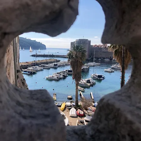 Guest house Villa Anica Dubrovnik - Luxurious With A Sea View 4*