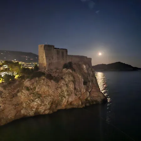 Gostinjska kuća Villa Anica Dubrovnik - Luxurious With A Sea View