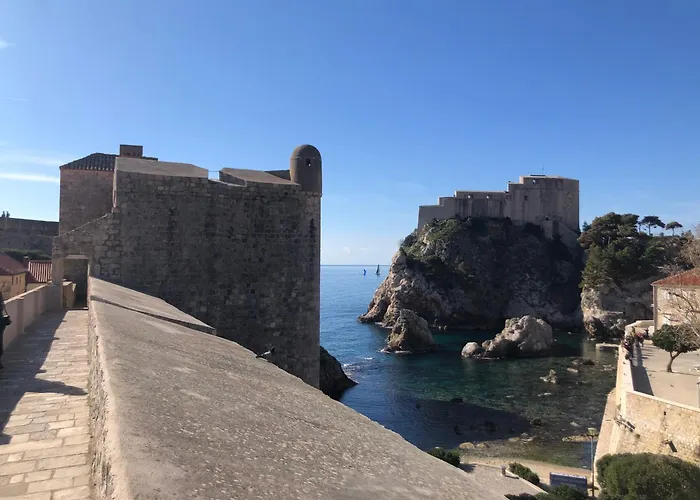 Anica - Luxurious With A Sea View