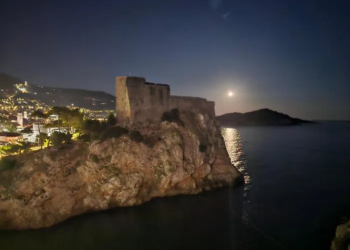 招待所 Anica - Luxurious With A Sea View