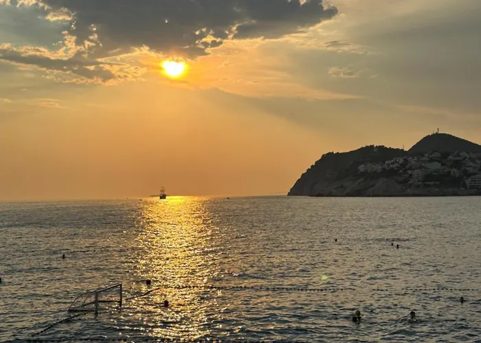 招待所 Anica - Luxurious With A Sea View 4*