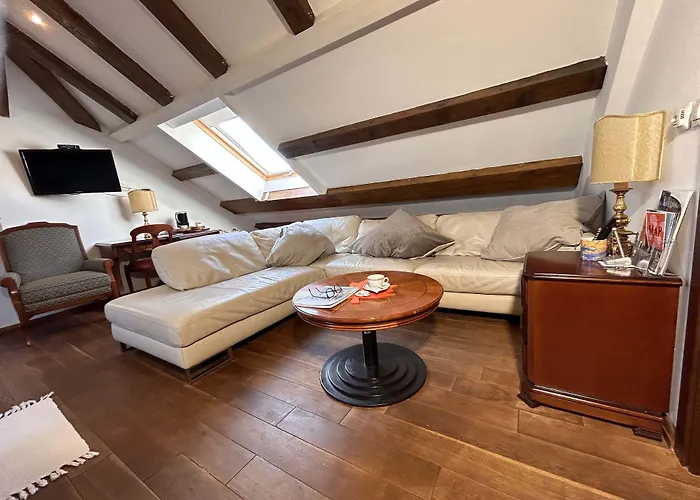 Anica - Luxurious With A Sea View 招待所