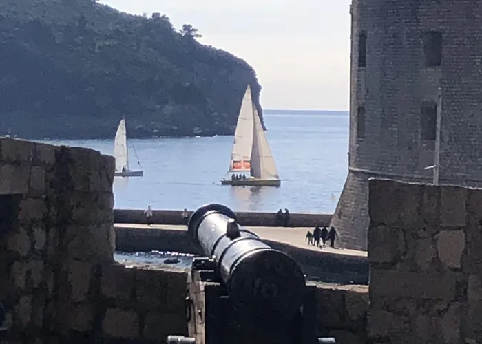 Anica - Luxurious With A Sea View 招待所 4*