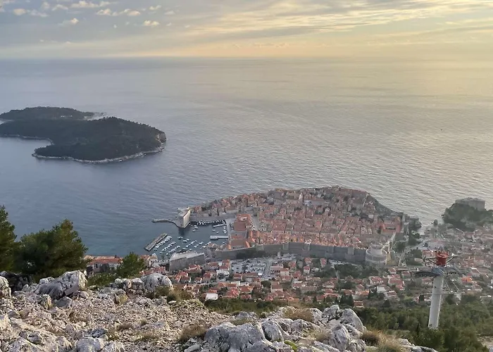 Anica - Luxurious With A Sea View